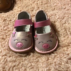 Wee squeak piggy shoes